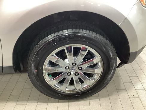 Used 2010 Ford Edge SEL image 10