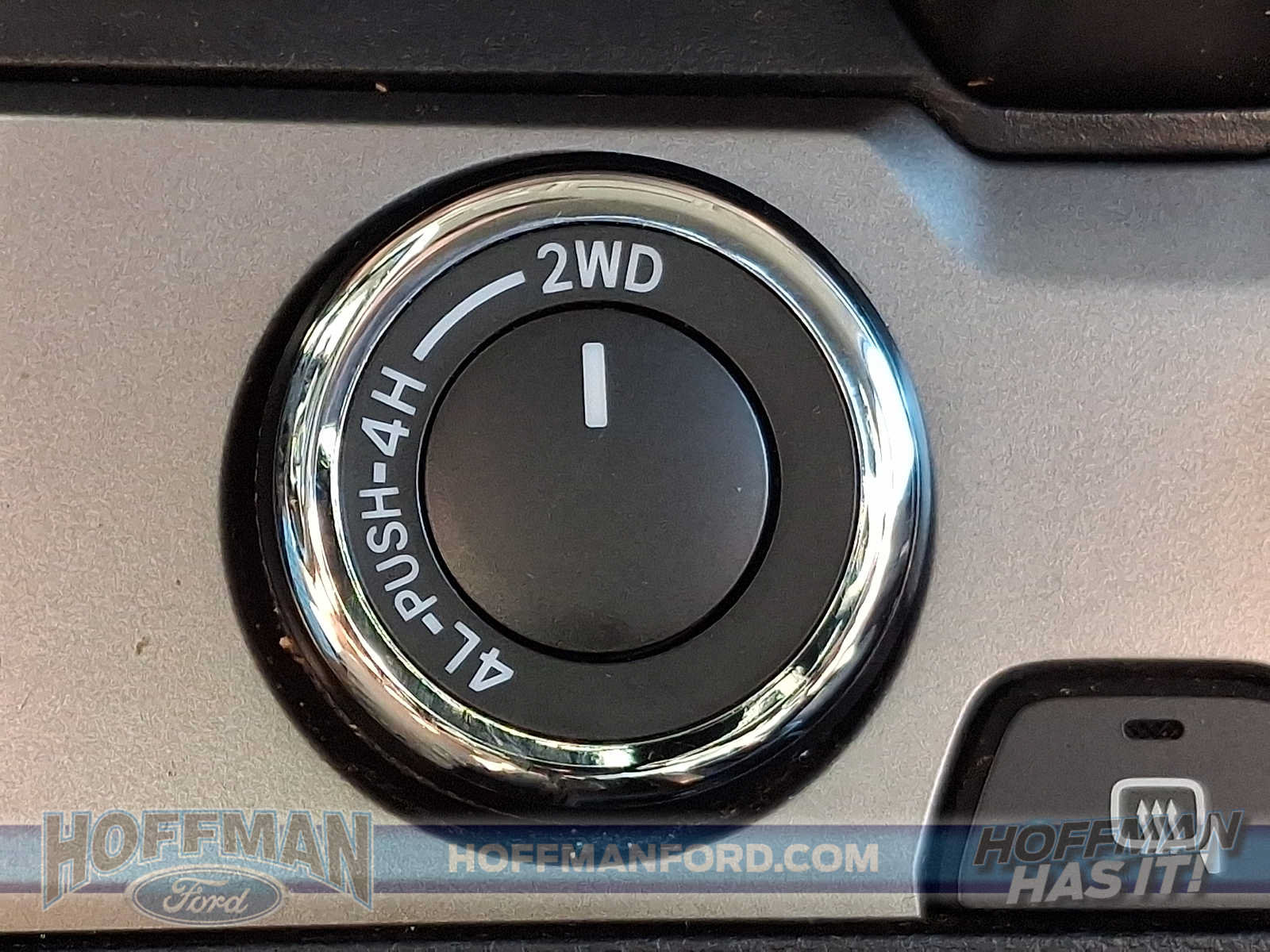 Used 2019 Toyota Tacoma SR5 AWD/4WD image 24