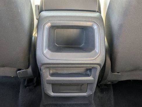 Used 2022 Volkswagen Taos S image 22