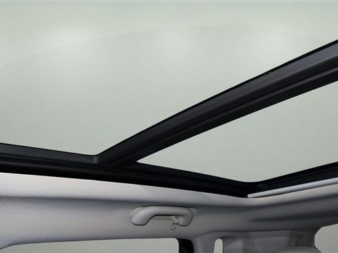 Used 2019 Jeep Compass Limited image 28