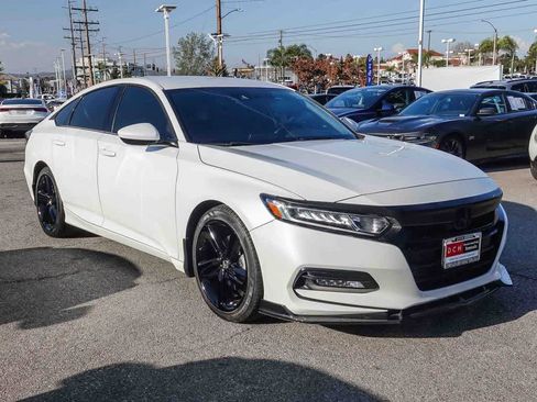 Used 2020 Honda Accord Sport image 3