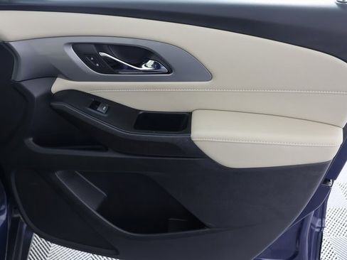 Used 2023 Chevrolet Traverse LT w/ LPO, Cargo Package image 29