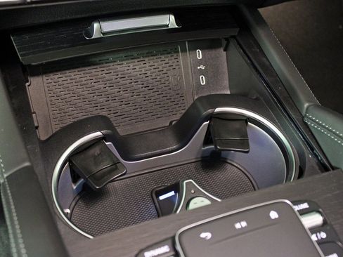 New 2026 Mercedes-Benz GLS 580 4MATIC image 25