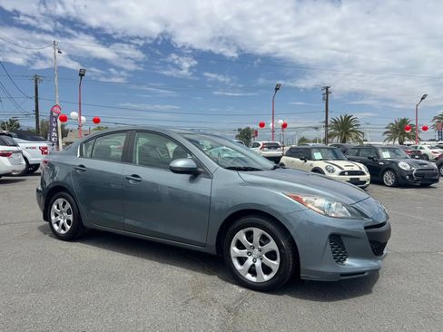 Used 2013 MAZDA MAZDA3 i Sport FWD image 12