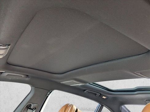 Used 2016 BMW 750i image 11