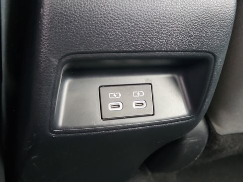 Used 2024 Toyota Corolla LE image 12