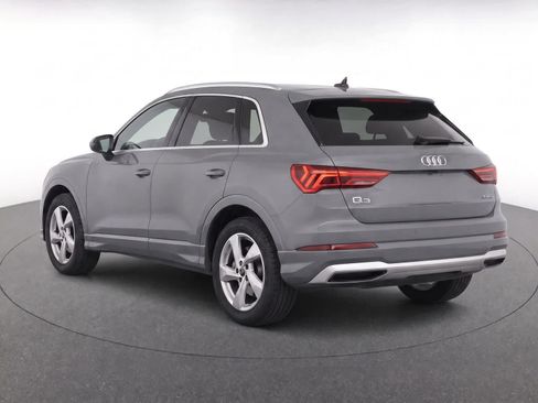 Used 2022 Audi Q3 2.0T Premium w/ Convenience Package AWD/4WD image 4