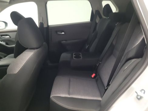 Used 2023 Nissan Rogue SV image 18