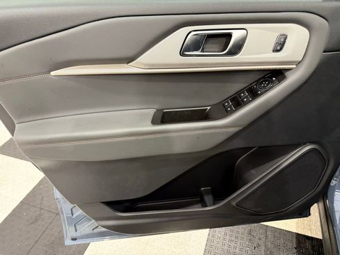New 2026 Ford Explorer Active image 17