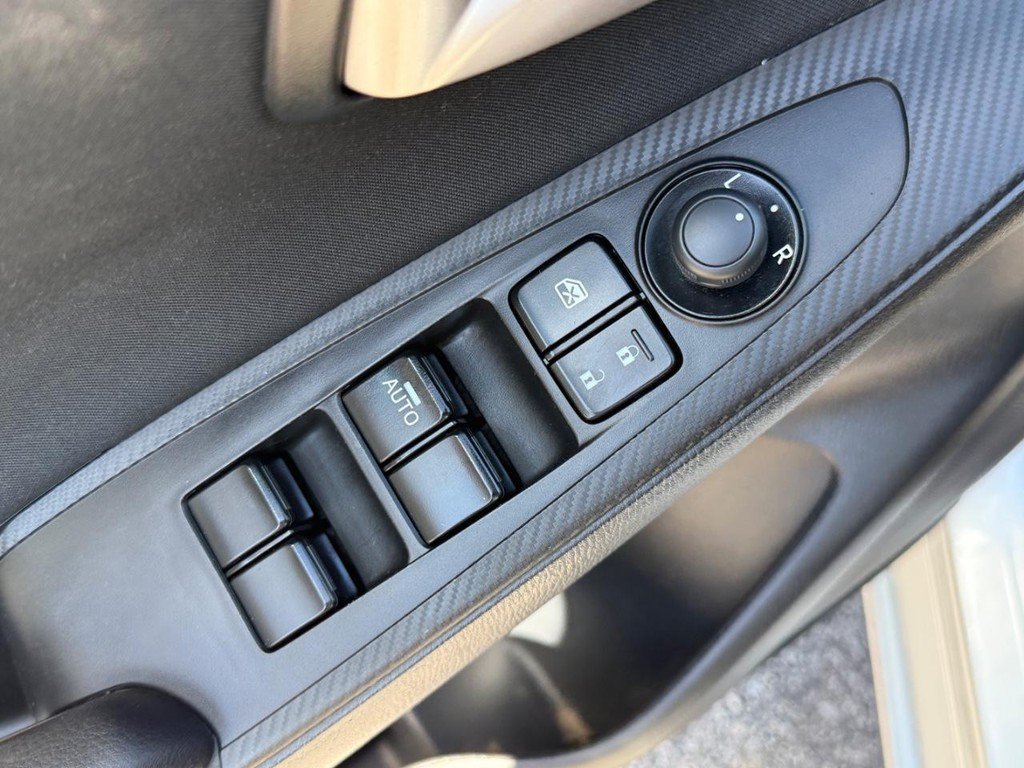 Used 2019 Toyota Yaris LE FWD image 13
