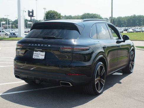 Used 2023 Porsche Cayenne AWD/4WD image 19