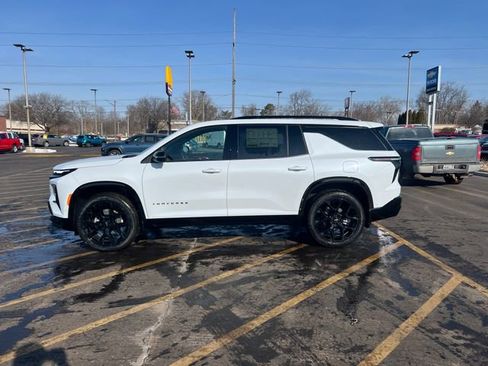 New 2026 Chevrolet Traverse RS w/ LPO, Floor Liner Package image 2