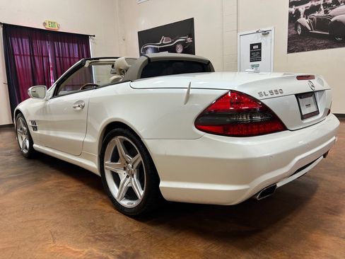 Used 2009 Mercedes-Benz SL 550 image 7