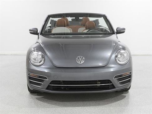 Used 2017 Volkswagen Beetle 1.8T Classic image 3