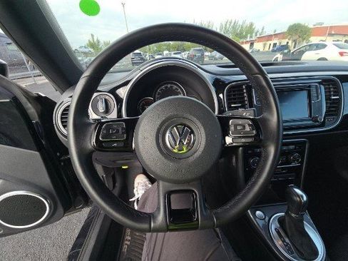Used 2019 Volkswagen Beetle 2.0T SE image 5