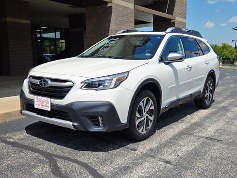 Used 2020 Subaru Outback Touring XT AWD/4WD image 3