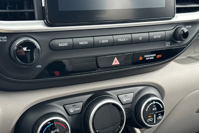 New 2026 Hyundai Venue SEL FWD image 19