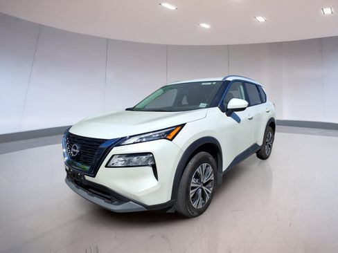 Used 2023 Nissan Rogue SV w/ SV Premium B Package AWD/4WD image 2