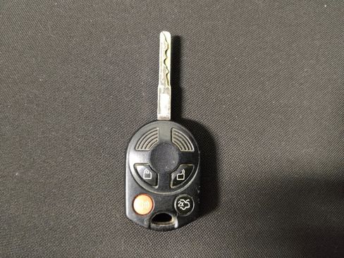 Used 2016 Ford Focus SE image 32