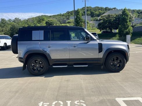 Certified 2023 Land Rover Defender 110 X-Dynamic SE AWD/4WD image 6