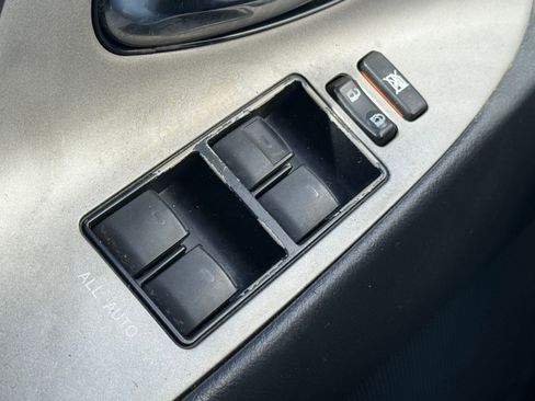 Used 2011 Toyota Camry SE image 24