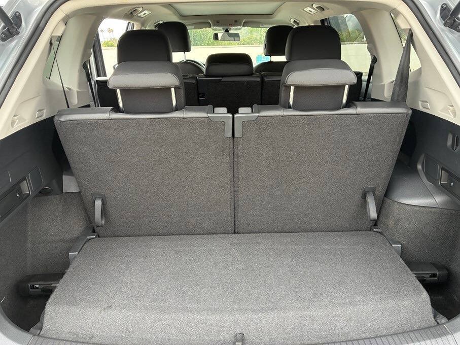 Used 2020 Volkswagen Tiguan SE w/ Panoramic Sunroof Package FWD image 40