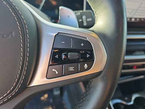 Used 2025 BMW X7 xDrive40i w/ M Sport Package image 21