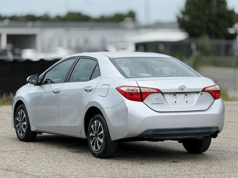 Used 2014 Toyota Corolla L FWD image 10