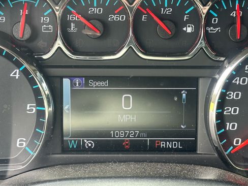 Used 2018 Chevrolet Silverado 1500 LT w/ LT Eassist Package AWD/4WD image 20