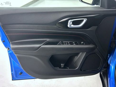 Certified 2022 Jeep Compass Trailhawk image 9