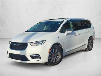 Used 2022 Chrysler Pacifica Limited