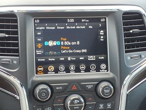 Used 2018 Jeep Grand Cherokee Limited AWD/4WD image 12