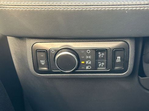 Certified 2024 Ford Mustang Mach-E Select w/ Comfort Package Lite image 35