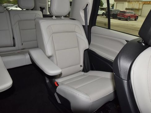 New 2026 Lincoln Navigator Reserve w/ Jet Appearance Package AWD/4WD image 22
