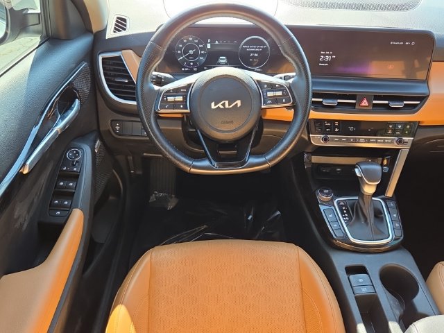 Used 2024 Kia Seltos SX AWD/4WD image 14