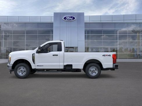 New 2026 Ford F250 XL w/ XL Chrome Package image 4
