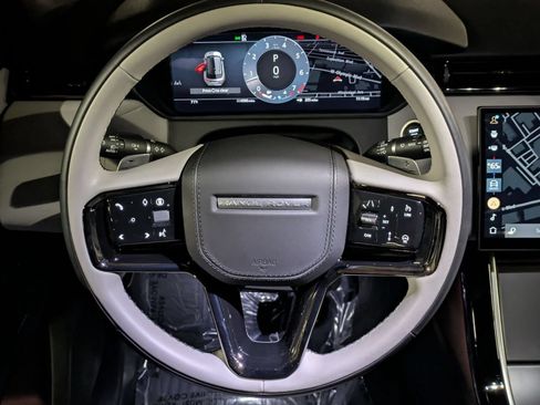 Used 2026 Land Rover Range Rover Velar S AWD/4WD image 17
