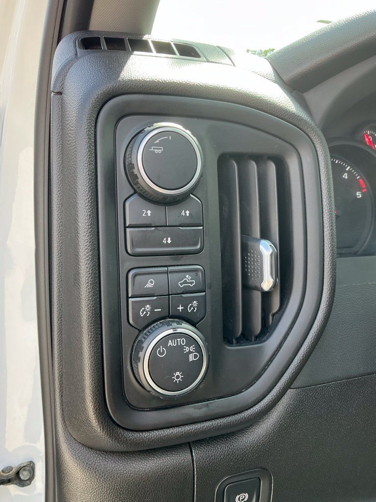 Used 2025 Chevrolet Silverado 2500 Custom w/ Custom Value Package AWD/4WD image 31