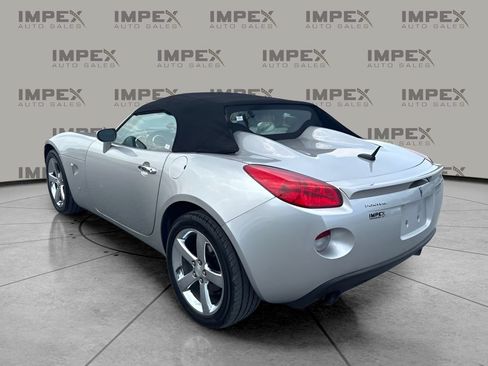 Used 2007 Pontiac Solstice GXP w/ Premium Package RWD image 3