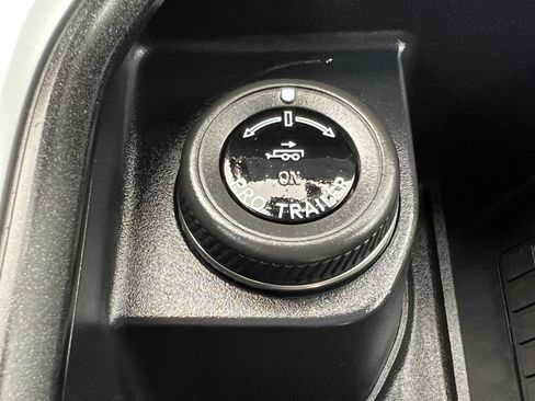 Used 2025 Ford Expedition Max Active AWD/4WD image 44