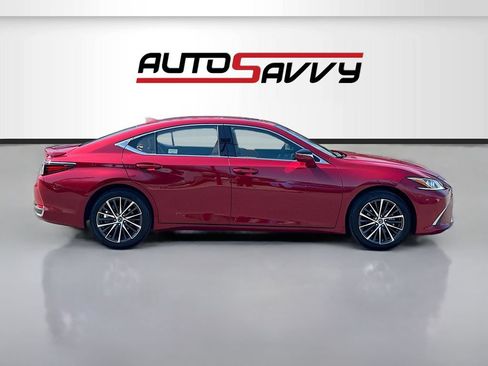 Used 2025 Lexus ES 300h w/ Premium Package FWD image 8