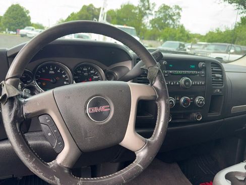 Used 2007 GMC Sierra 1500 SLE w/ California Package RWD image 11