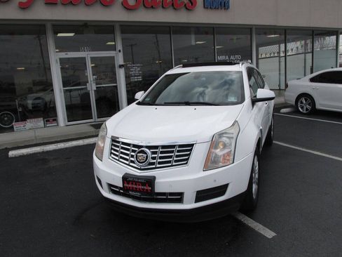 Used 2014 Cadillac SRX Luxury FWD image 2