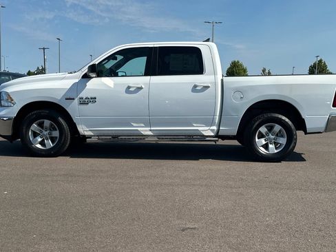 Used 2019 RAM 1500 Classic SLT w/ Luxury Group AWD/4WD image 7
