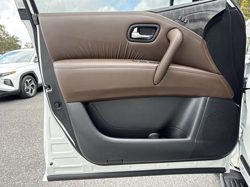 Used 2023 Nissan Armada Platinum w/ Captain's Chairs Package image 17