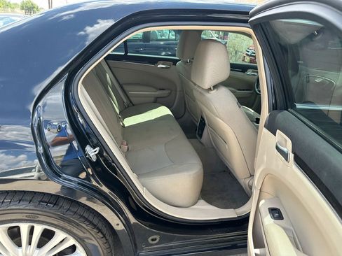 Used 2014 Chrysler 300 AWD image 16