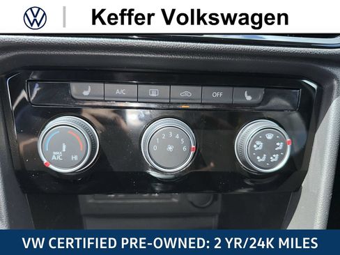 Certified 2023 Volkswagen Taos SE FWD image 30