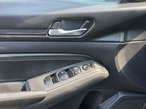 Used 2019 Nissan Altima 2.5 S FWD image 14