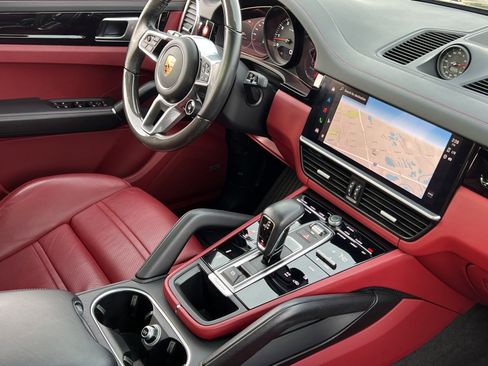 Certified 2022 Porsche Cayenne Coupe image 13