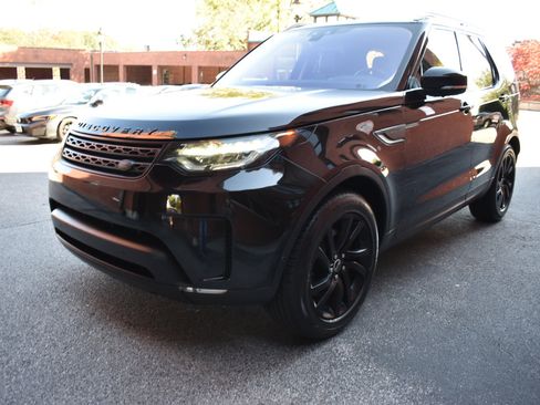 Used 2017 Land Rover Discovery HSE image 8